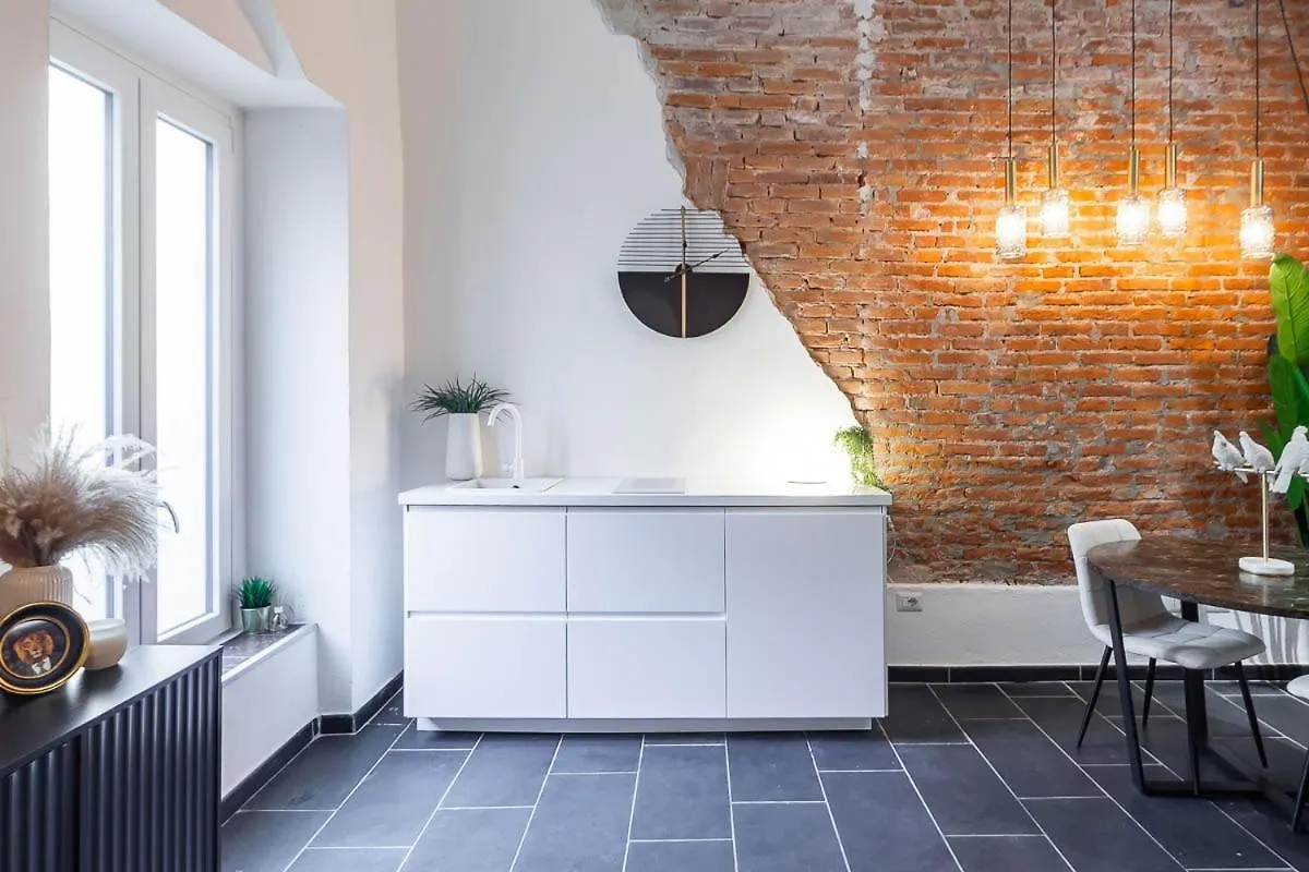 Garibaldi-Isola Station Elegant Suite Milan Italy